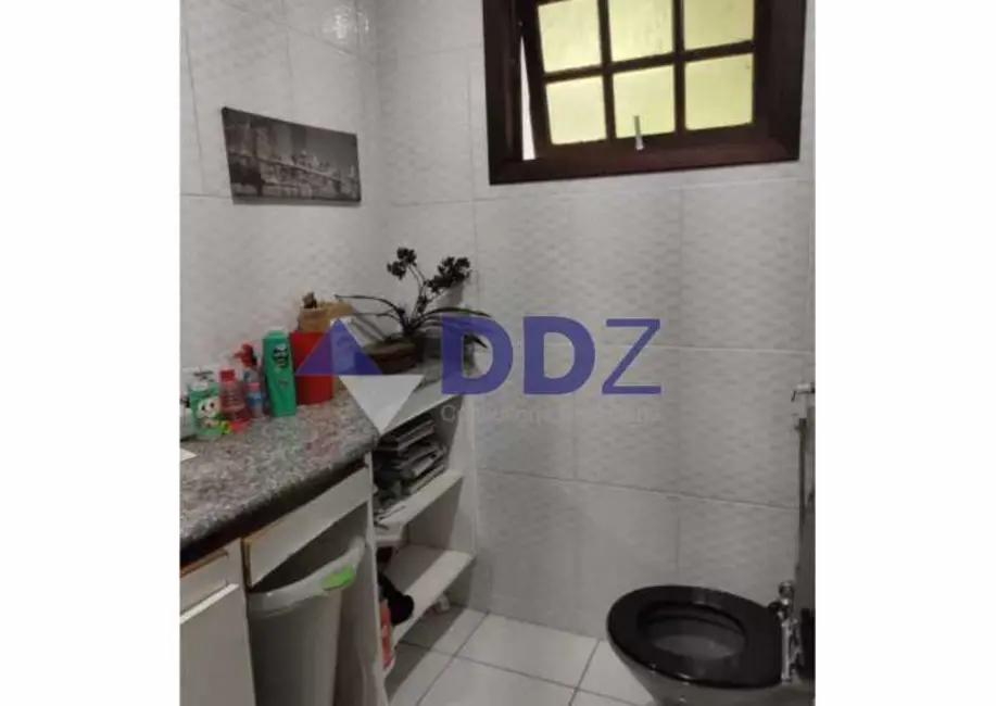 Casa com 6 quartos à venda, 574m2 em Rio De Janeiro - RJ - imagem 2 Foto 2 de Casa com 6 quartos à venda, 574m2 em Rio De Janeiro - RJ
