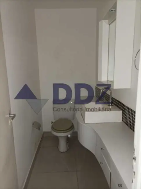 Sala Comercial à venda, 55m2 em Rio De Janeiro - RJ - imagem 9 Foto 9 de Sala Comercial à venda, 55m2 em Rio De Janeiro - RJ