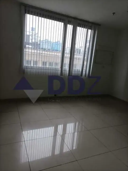 Sala Comercial à venda, 55m2 em Rio De Janeiro - RJ - imagem 5 Foto 5 de Sala Comercial à venda, 55m2 em Rio De Janeiro - RJ