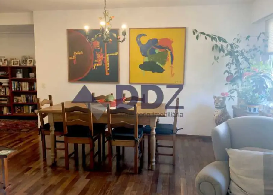 Apartamento com 4 quartos à venda, 184m2 em Rio De Janeiro - RJ - imagem 6 Foto 6 de Apartamento com 4 quartos à venda, 184m2 em Rio De Janeiro - RJ