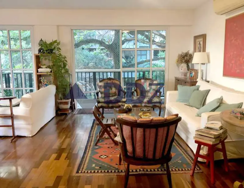 Apartamento com 4 quartos à venda, 184m2 em Rio De Janeiro - RJ - imagem 1 Foto 1 de Apartamento com 4 quartos à venda, 184m2 em Rio De Janeiro - RJ