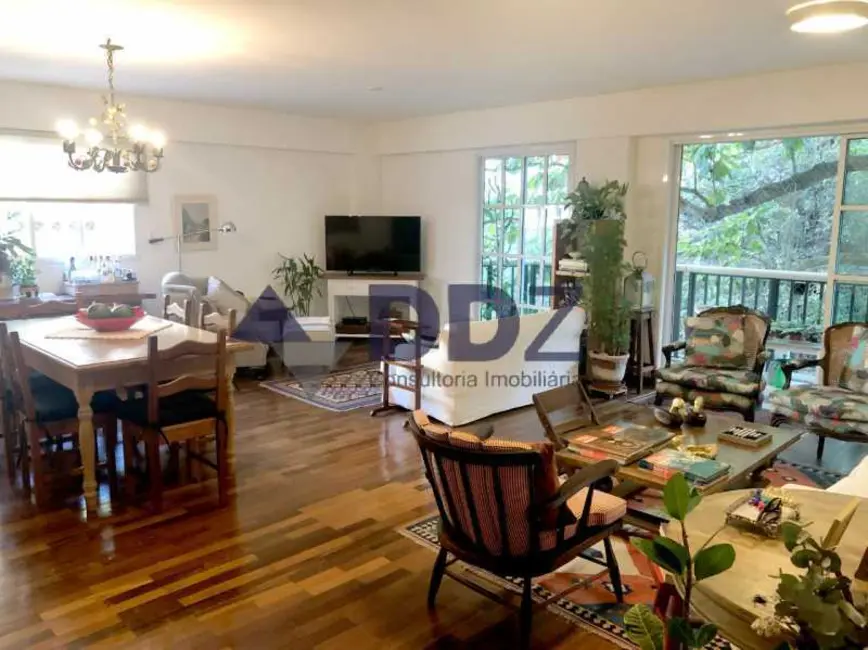 Apartamento com 4 quartos à venda, 184m2 em Rio De Janeiro - RJ - imagem 2 Foto 2 de Apartamento com 4 quartos à venda, 184m2 em Rio De Janeiro - RJ