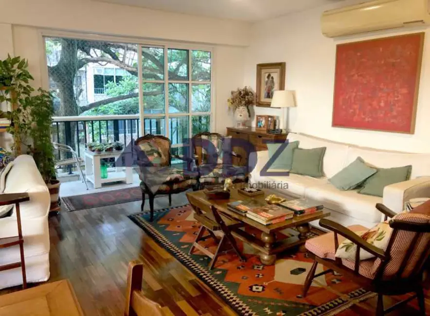 Apartamento com 4 quartos à venda, 184m2 em Rio De Janeiro - RJ - imagem 3 Foto 3 de Apartamento com 4 quartos à venda, 184m2 em Rio De Janeiro - RJ