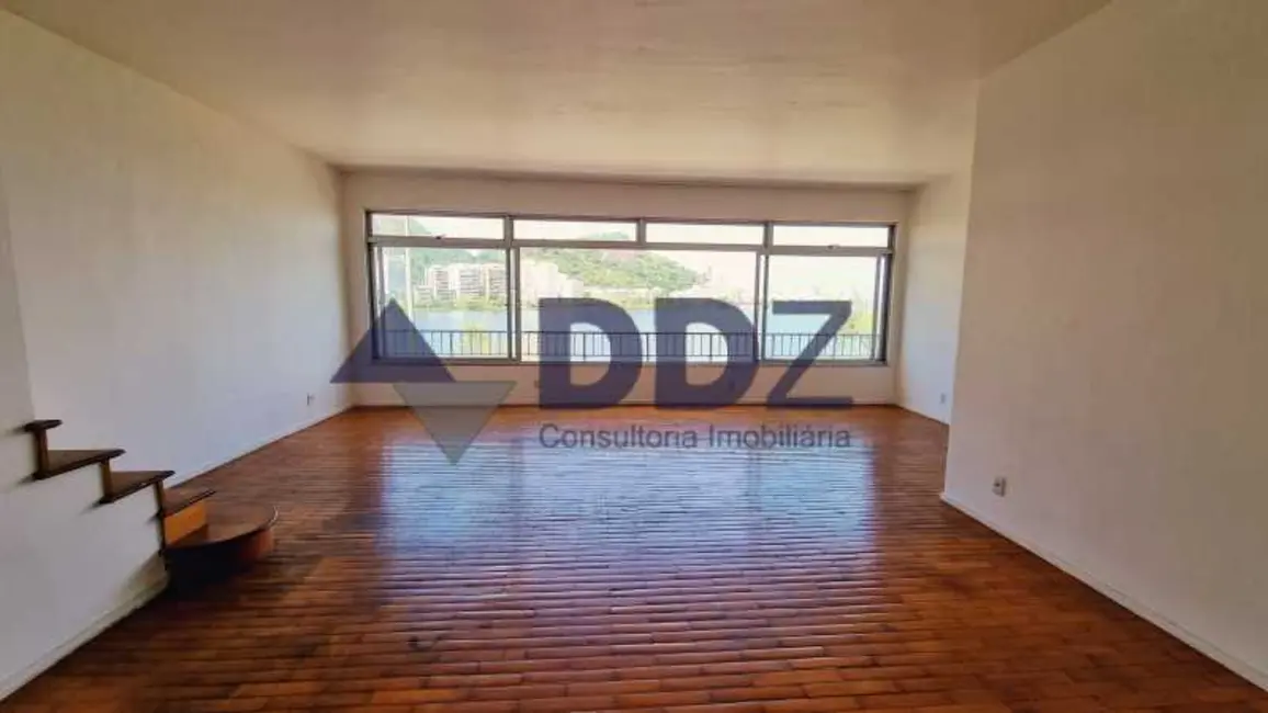 Foto 1 de Apartamento com 4 quartos à venda, 340m2 em Rio De Janeiro - RJ