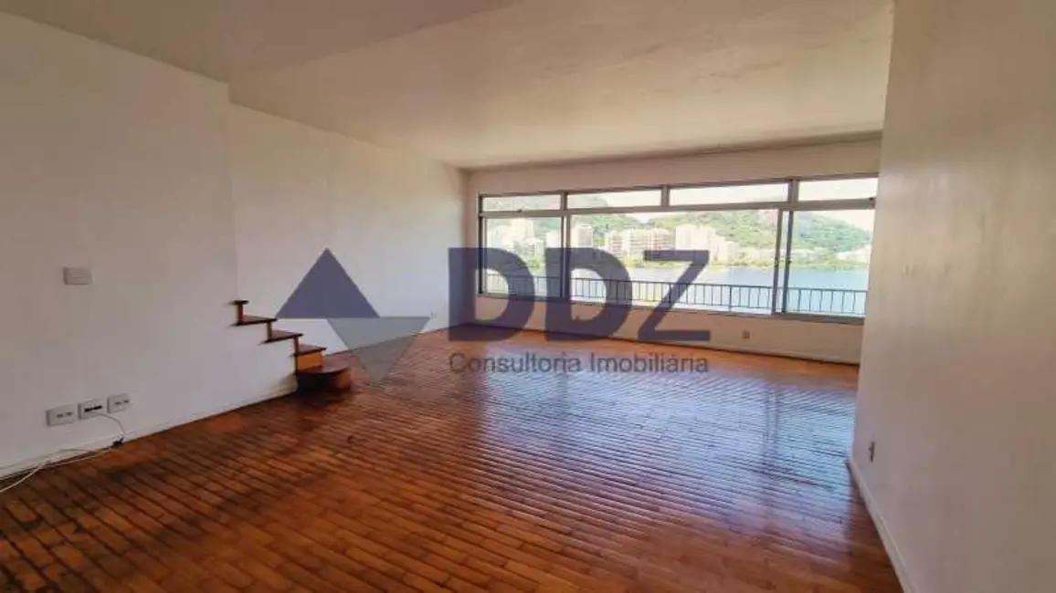 Foto 2 de Apartamento com 4 quartos à venda, 340m2 em Rio De Janeiro - RJ