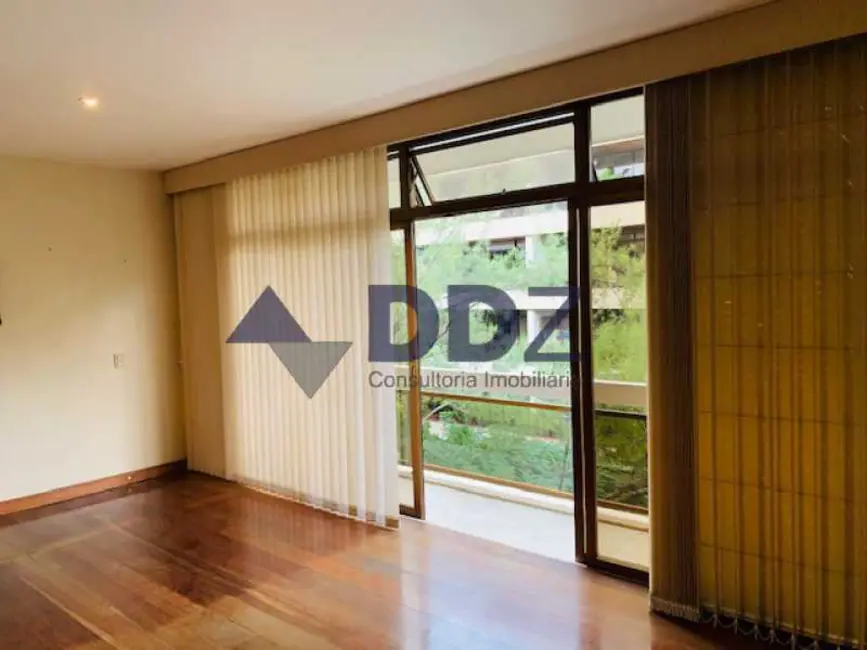 Foto 1 de Apartamento com 3 quartos à venda, 125m2 em Rio De Janeiro - RJ