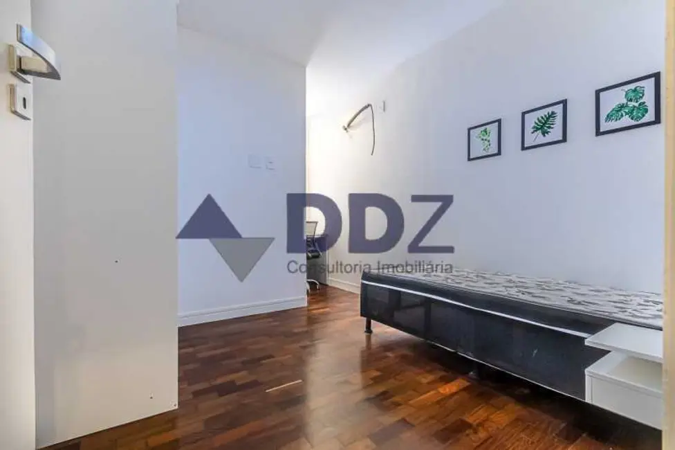 Foto 6 de Apartamento com 2 quartos à venda, 80m2 em Rio De Janeiro - RJ