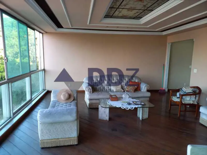 Foto 1 de Apartamento com 3 quartos à venda, 188m2 em Rio De Janeiro - RJ