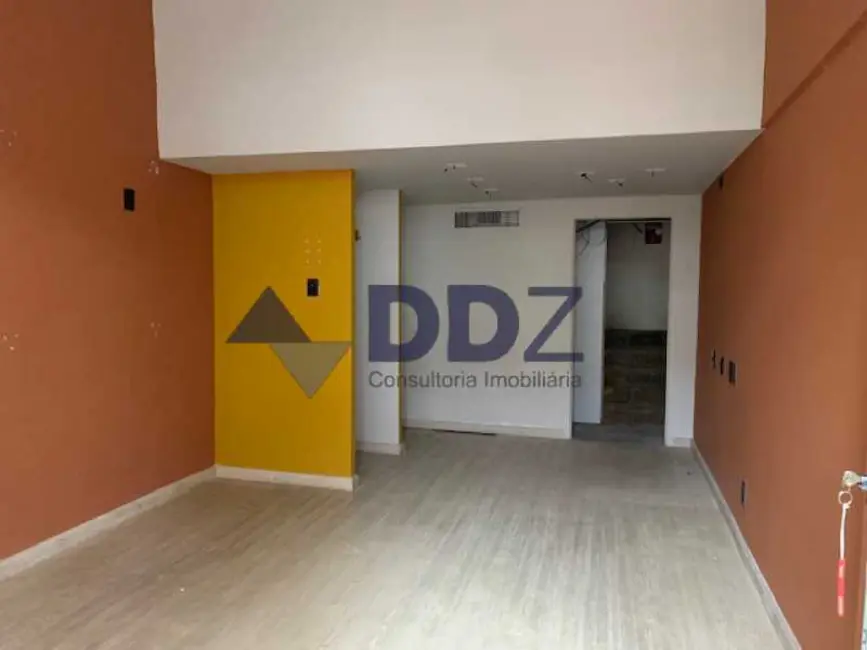 Foto 4 de Sala Comercial à venda, 28m2 em Rio De Janeiro - RJ