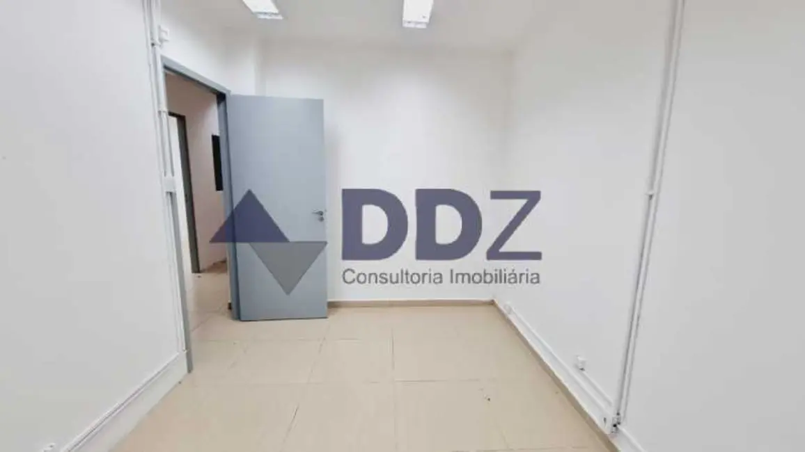 Foto 9 de Loja à venda e para alugar, 305m2 em Rio De Janeiro - RJ