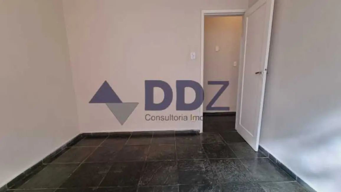 Apartamento com 2 quartos à venda, 52m2 em Rio De Janeiro - RJ - imagem 3 Foto 3 de Apartamento com 2 quartos à venda, 52m2 em Rio De Janeiro - RJ