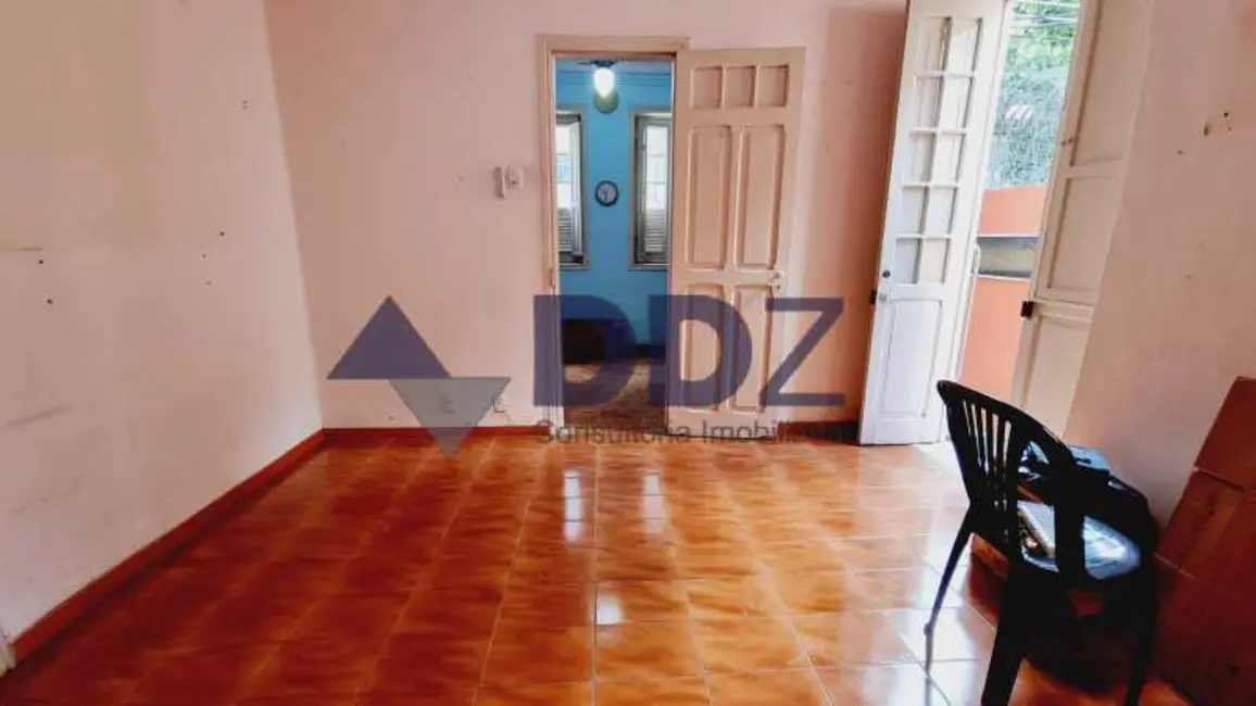 Foto 2 de Casa com 6 quartos à venda, 160m2 em Rio De Janeiro - RJ