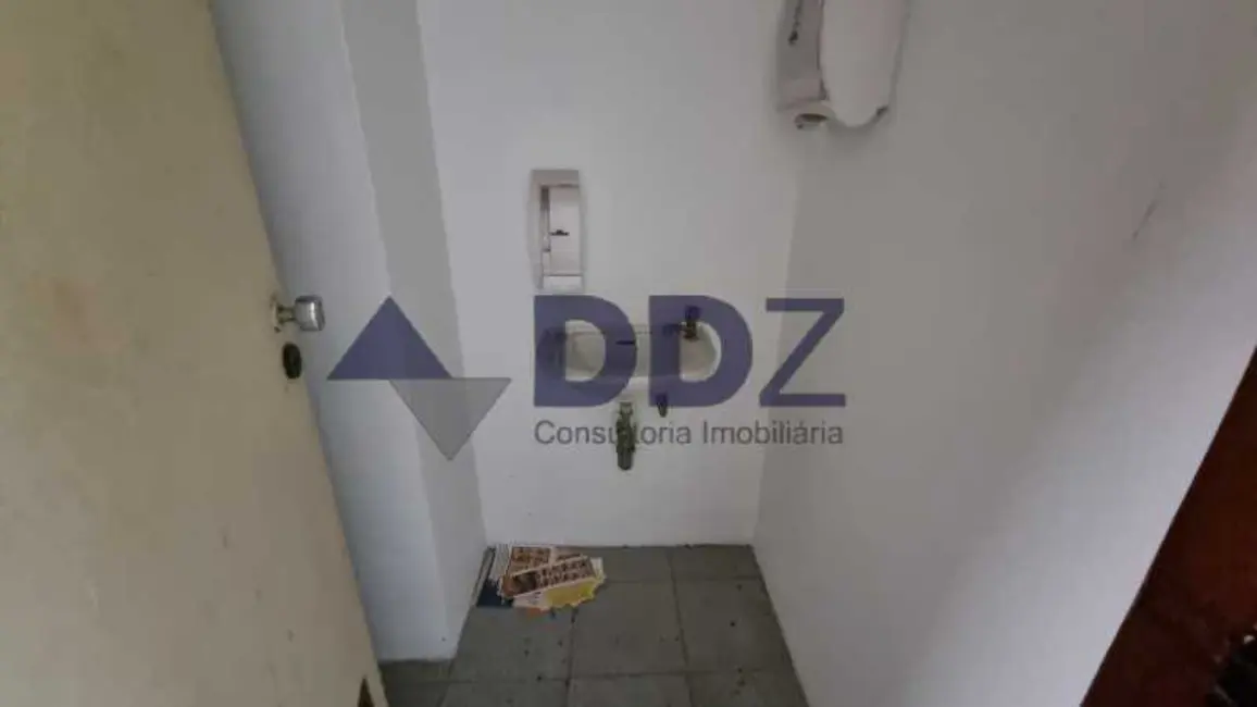 Sala Comercial à venda, 209m2 em Rio De Janeiro - RJ - imagem 3 Foto 3 de Sala Comercial à venda, 209m2 em Rio De Janeiro - RJ