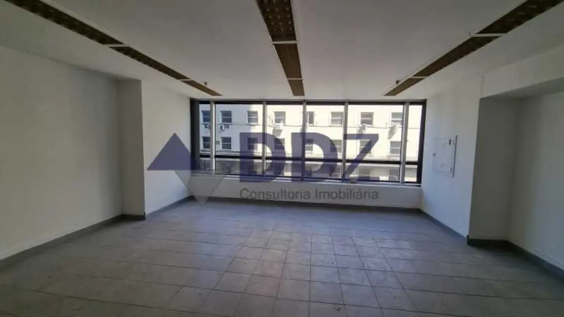Sala Comercial à venda, 209m2 em Rio De Janeiro - RJ - imagem 9 Foto 9 de Sala Comercial à venda, 209m2 em Rio De Janeiro - RJ
