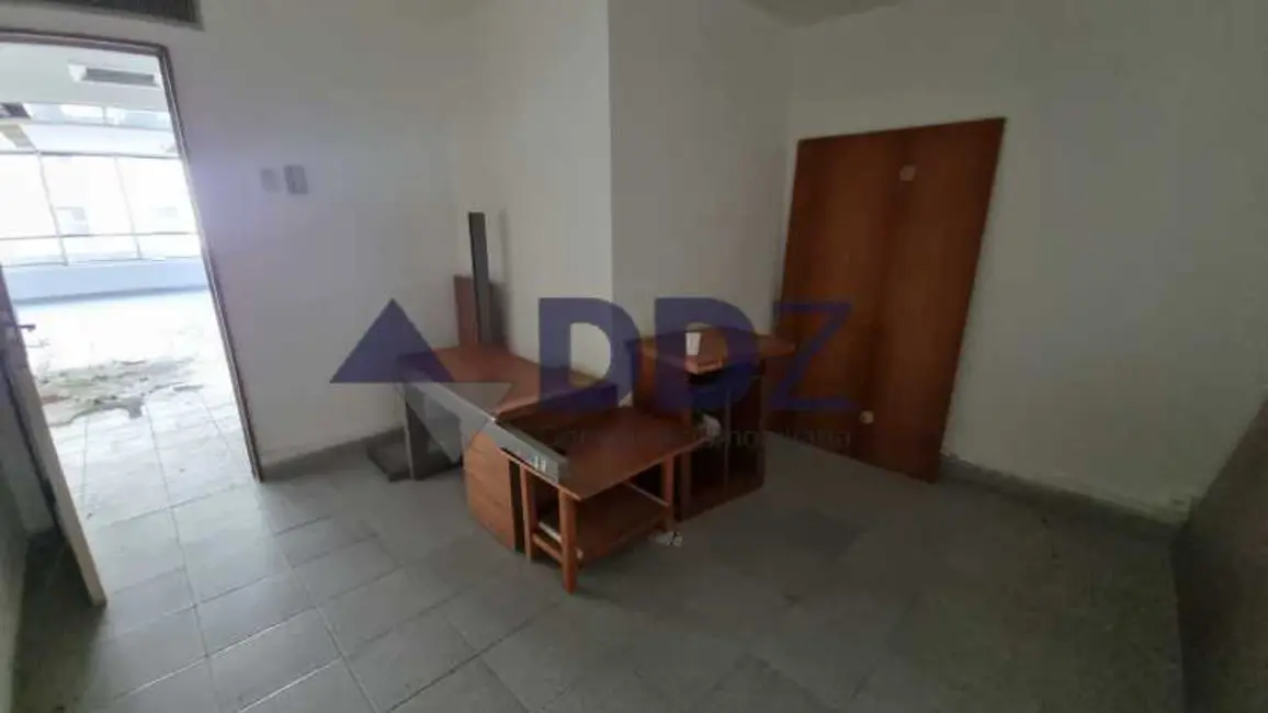 Sala Comercial à venda, 209m2 em Rio De Janeiro - RJ - imagem 4 Foto 4 de Sala Comercial à venda, 209m2 em Rio De Janeiro - RJ