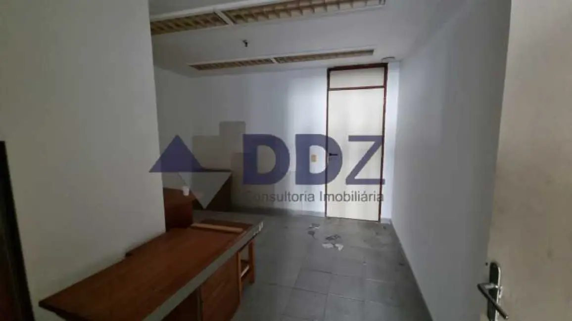Foto 2 de Sala Comercial à venda, 209m2 em Rio De Janeiro - RJ