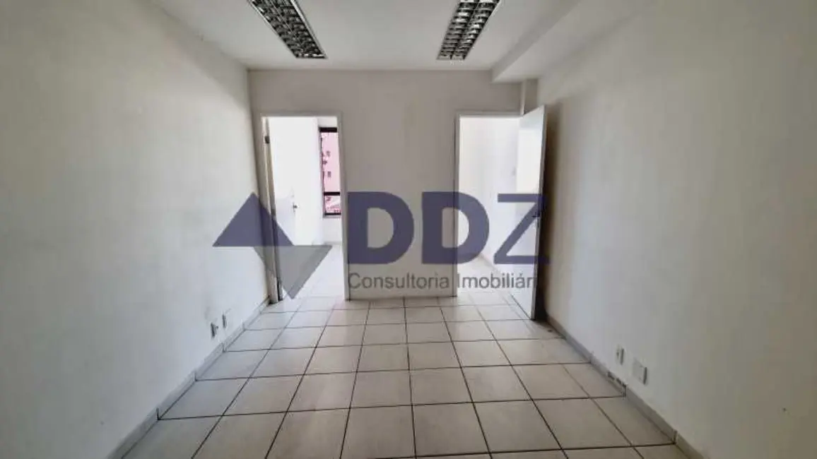 Sala Comercial à venda, 145m2 em Rio De Janeiro - RJ - imagem 3 Foto 3 de Sala Comercial à venda, 145m2 em Rio De Janeiro - RJ