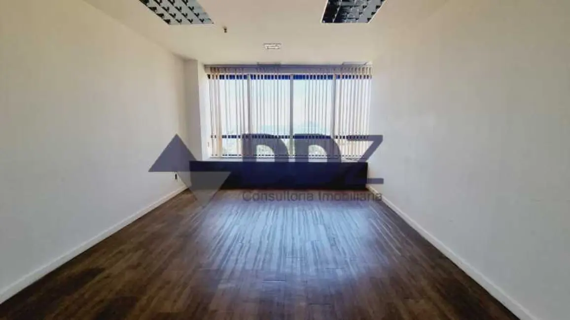 Foto 6 de Sala Comercial à venda, 150m2 em Rio De Janeiro - RJ
