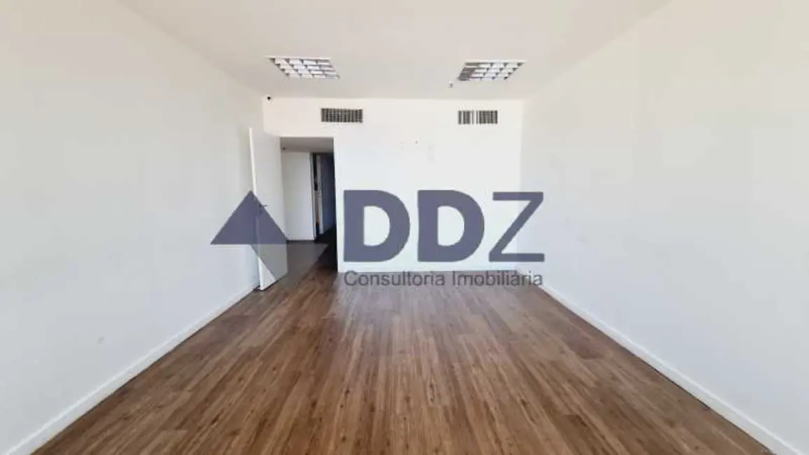 Foto 7 de Sala Comercial à venda, 150m2 em Rio De Janeiro - RJ