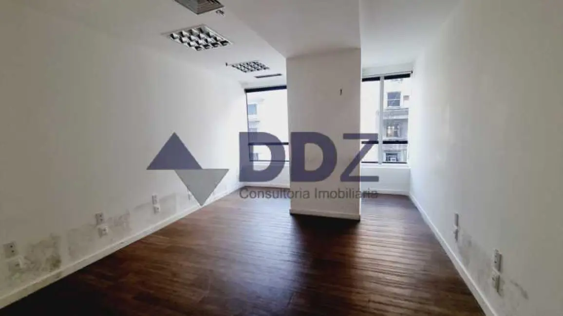 Sala Comercial à venda, 40m2 em Rio De Janeiro - RJ - imagem 8 Foto 8 de Sala Comercial à venda, 40m2 em Rio De Janeiro - RJ