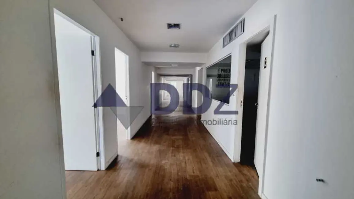 Sala Comercial à venda, 40m2 em Rio De Janeiro - RJ - imagem 9 Foto 9 de Sala Comercial à venda, 40m2 em Rio De Janeiro - RJ