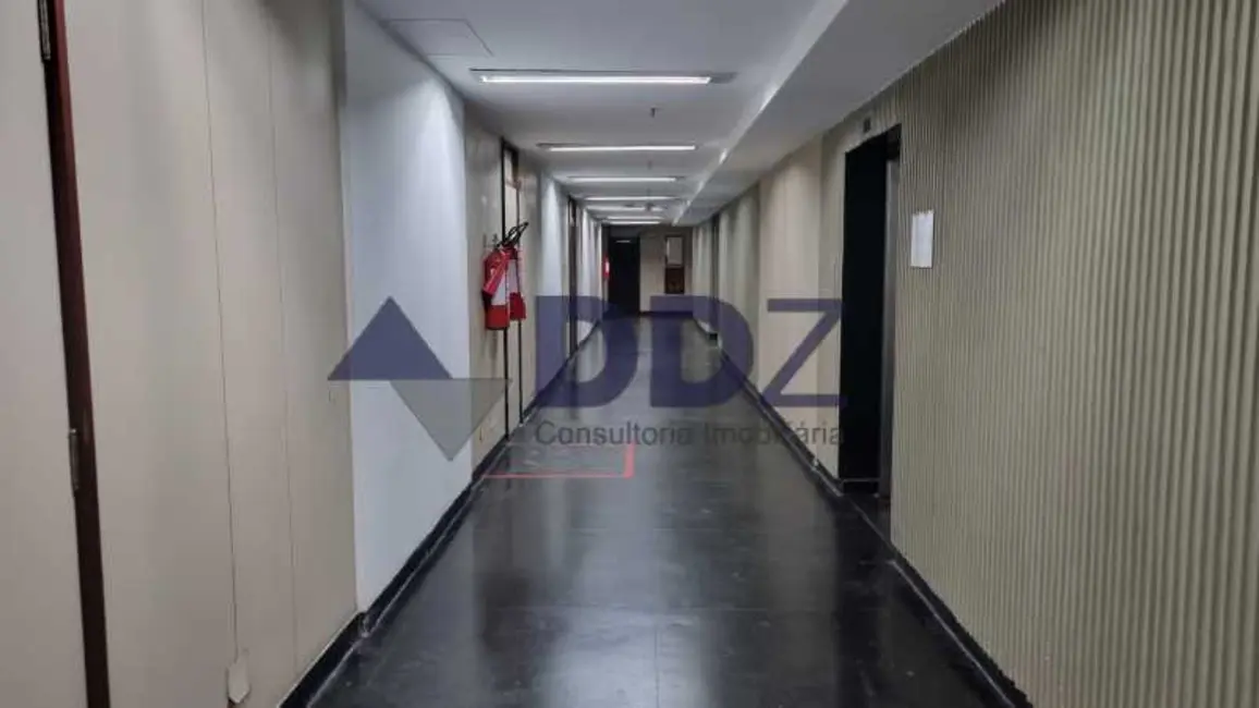 Sala Comercial à venda, 39m2 em Rio De Janeiro - RJ - imagem 5 Foto 5 de Sala Comercial à venda, 39m2 em Rio De Janeiro - RJ