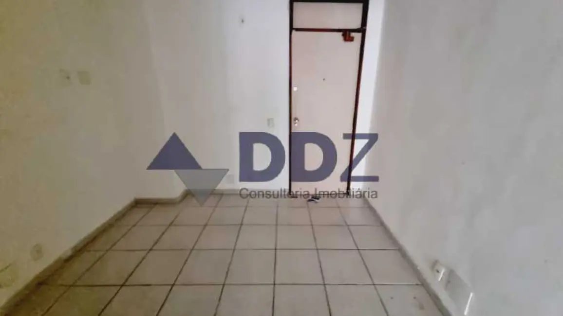 Sala Comercial à venda, 42m2 em Rio De Janeiro - RJ - imagem 4 Foto 4 de Sala Comercial à venda, 42m2 em Rio De Janeiro - RJ