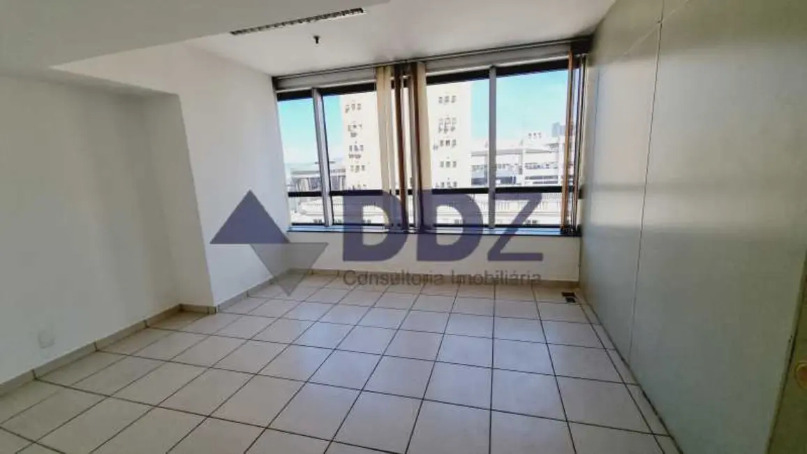 Sala Comercial à venda, 191m2 em Rio De Janeiro - RJ - imagem 7 Foto 7 de Sala Comercial à venda, 191m2 em Rio De Janeiro - RJ