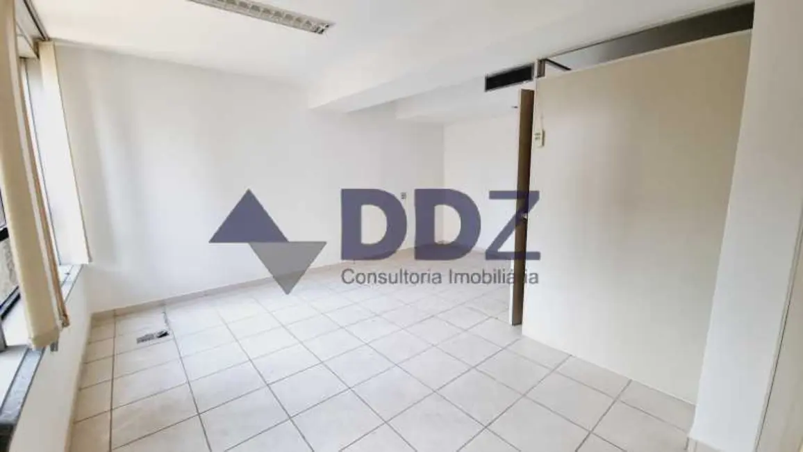 Sala Comercial à venda, 191m2 em Rio De Janeiro - RJ - imagem 9 Foto 9 de Sala Comercial à venda, 191m2 em Rio De Janeiro - RJ