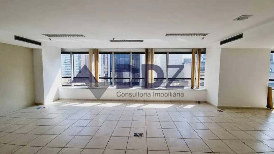 Sala Comercial à venda, 191m2 em Rio De Janeiro - RJ - imagem 1 Foto 1 de Sala Comercial à venda, 191m2 em Rio De Janeiro - RJ