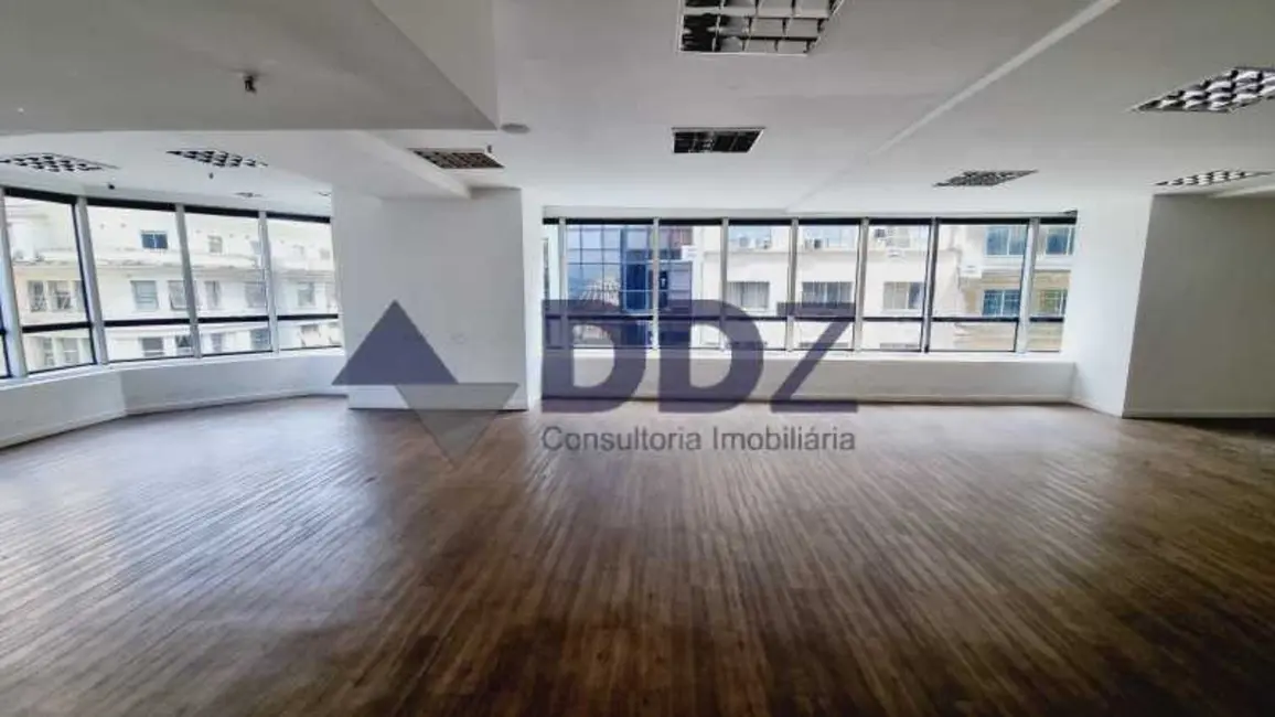 Foto 1 de Sala Comercial à venda, 130m2 em Rio De Janeiro - RJ