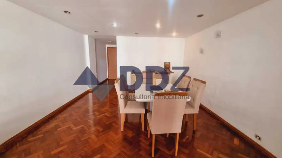 Foto 2 de Apartamento com 3 quartos à venda, 140m2 em Rio De Janeiro - RJ