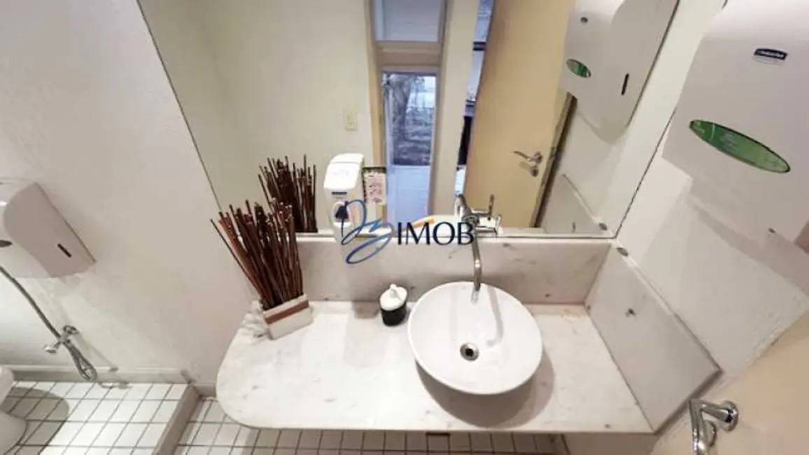 Sala Comercial à venda e para alugar, 122m2 em Rio De Janeiro - RJ - imagem 5 Foto 5 de Sala Comercial à venda e para alugar, 122m2 em Rio De Janeiro - RJ