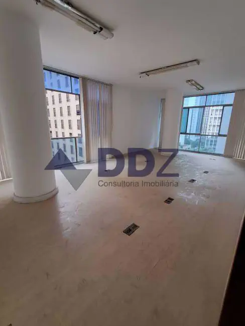 Sala Comercial à venda, 80m2 em Rio De Janeiro - RJ - imagem 5 Foto 5 de Sala Comercial à venda, 80m2 em Rio De Janeiro - RJ