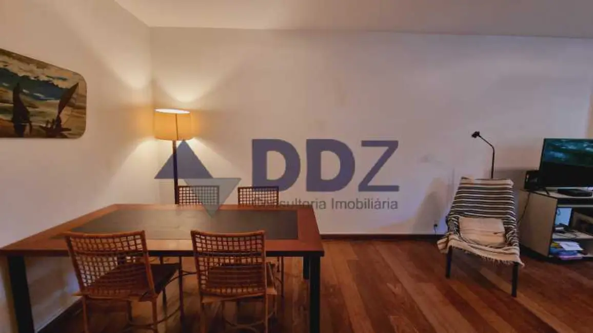 Foto 8 de Apartamento com 3 quartos à venda, 130m2 em Rio De Janeiro - RJ