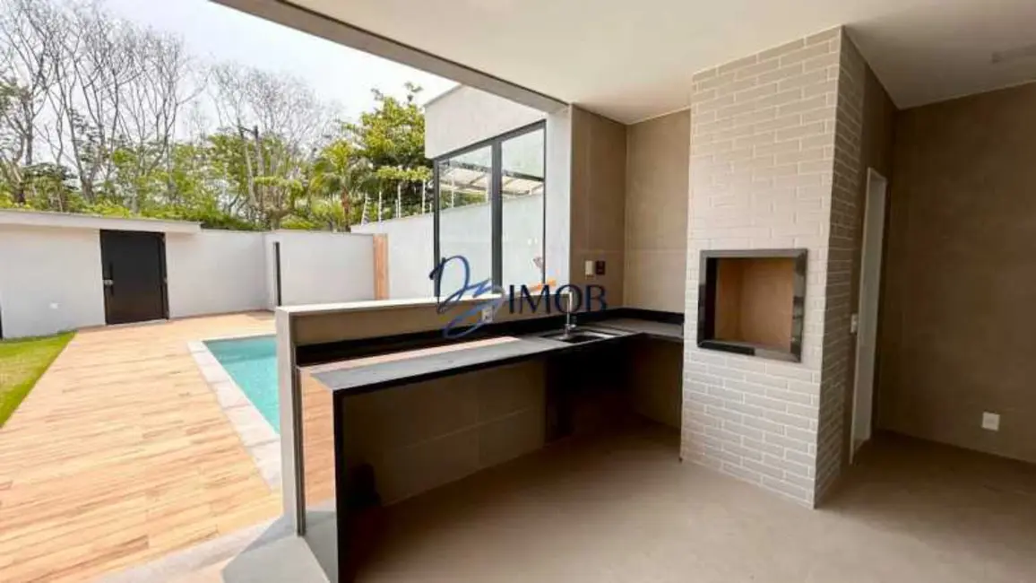 Foto 2 de Casa de Condomínio com 5 quartos à venda, 320m2 em Rio De Janeiro - RJ