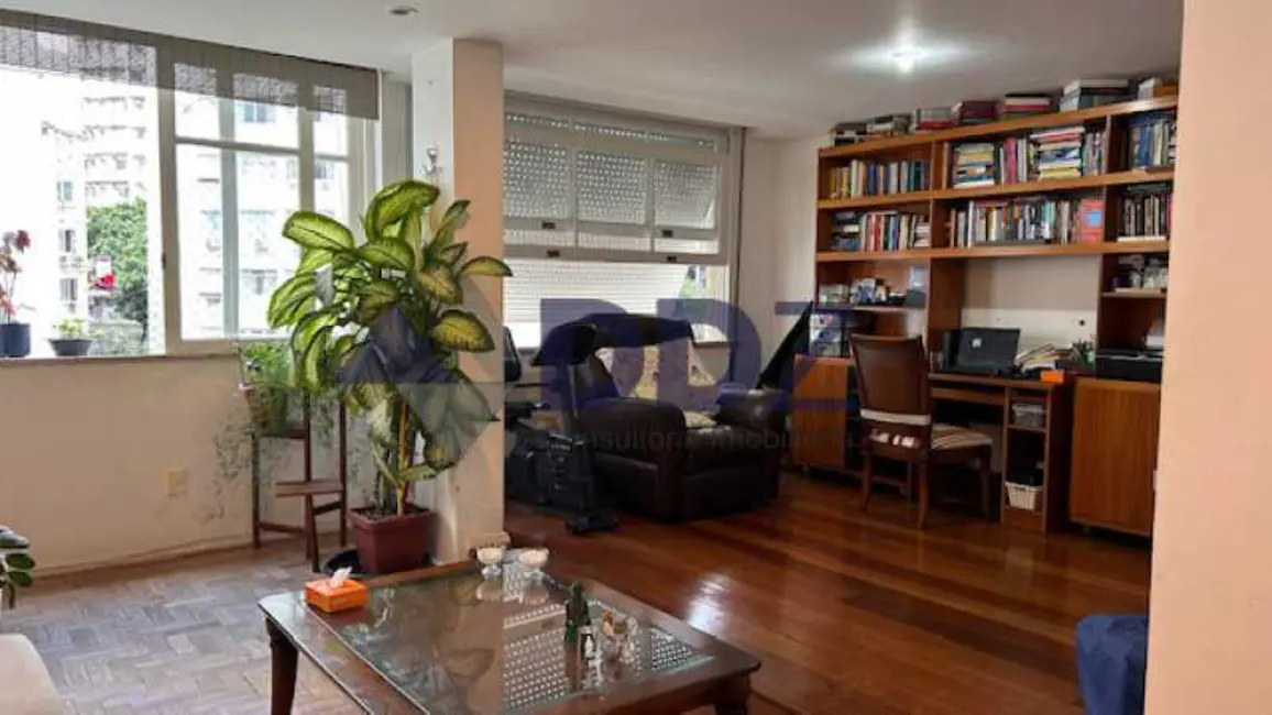 Apartamento com 3 quartos à venda, 130m2 em Rio De Janeiro - RJ - imagem 9 Foto 9 de Apartamento com 3 quartos à venda, 130m2 em Rio De Janeiro - RJ