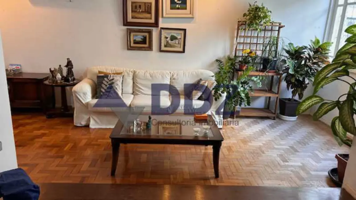 Apartamento com 3 quartos à venda, 130m2 em Rio De Janeiro - RJ - imagem 5 Foto 5 de Apartamento com 3 quartos à venda, 130m2 em Rio De Janeiro - RJ