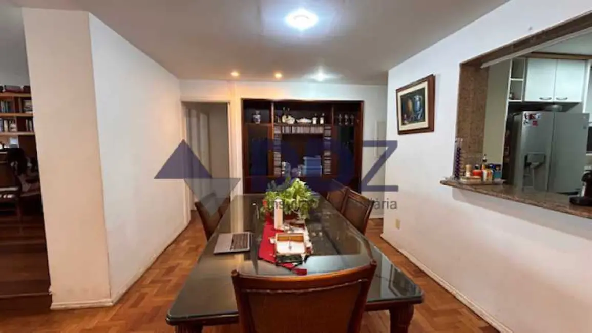 Apartamento com 3 quartos à venda, 130m2 em Rio De Janeiro - RJ - imagem 4 Foto 4 de Apartamento com 3 quartos à venda, 130m2 em Rio De Janeiro - RJ