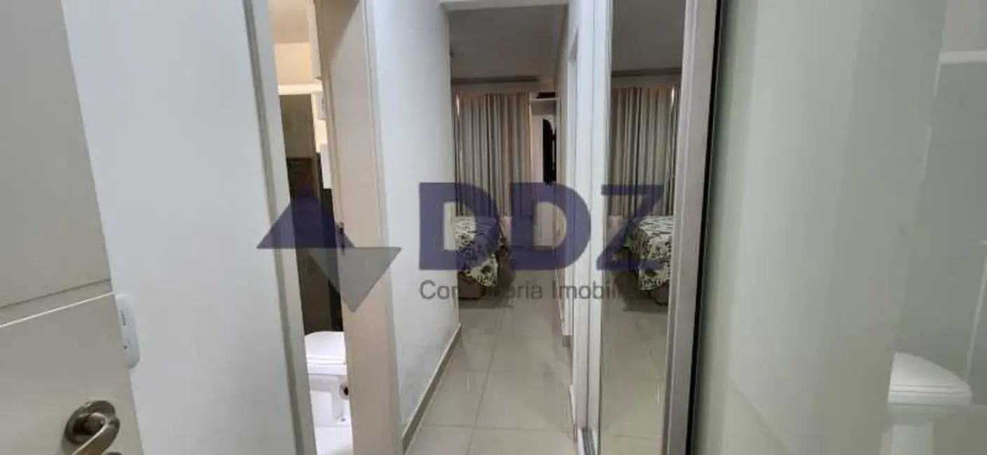 Apartamento com 3 quartos à venda, 130m2 em Rio De Janeiro - RJ - imagem 9 Foto 9 de Apartamento com 3 quartos à venda, 130m2 em Rio De Janeiro - RJ