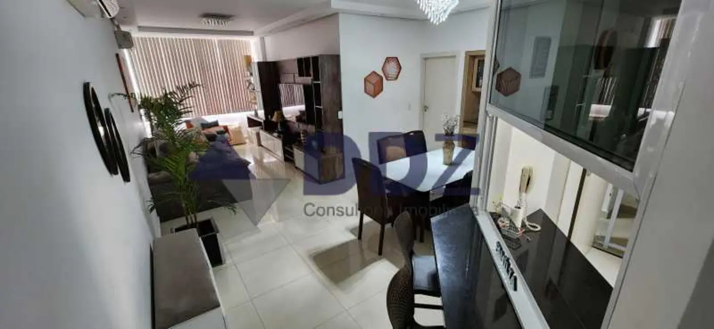 Apartamento com 3 quartos à venda, 130m2 em Rio De Janeiro - RJ - imagem 5 Foto 5 de Apartamento com 3 quartos à venda, 130m2 em Rio De Janeiro - RJ