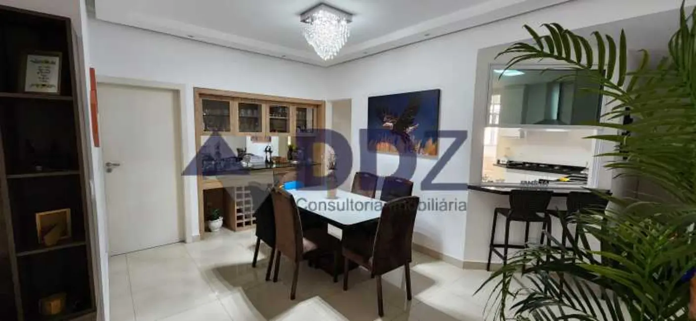 Apartamento com 3 quartos à venda, 130m2 em Rio De Janeiro - RJ - imagem 1 Foto 1 de Apartamento com 3 quartos à venda, 130m2 em Rio De Janeiro - RJ
