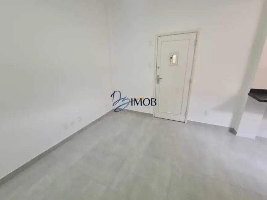 Foto 2 de Kitnet com 1 quarto à venda, 22m2 em Rio De Janeiro - RJ