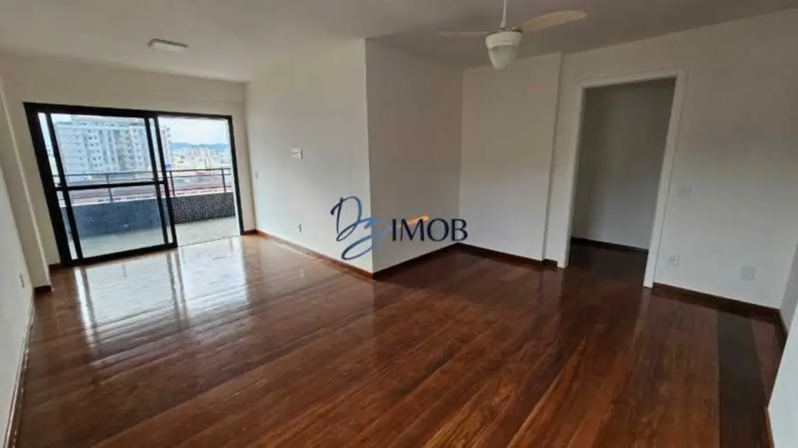 Apartamento com 3 quartos para alugar, 125m2 em Rio De Janeiro - RJ - imagem 8 Foto 8 de Apartamento com 3 quartos para alugar, 125m2 em Rio De Janeiro - RJ