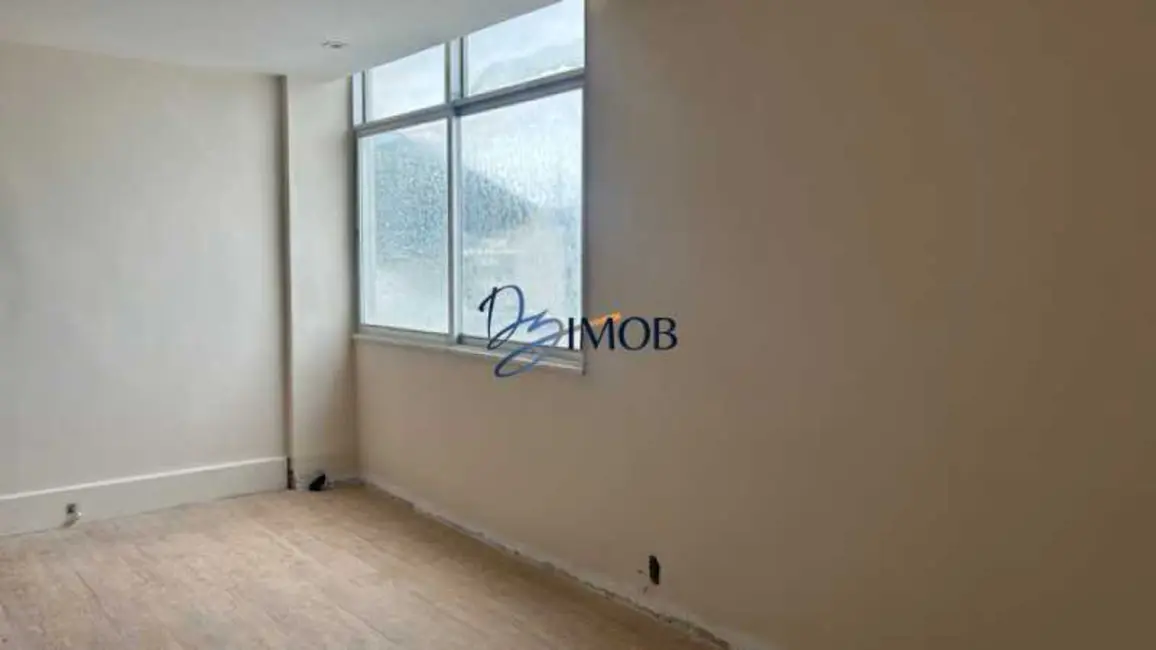 Sala Comercial à venda, 32m2 em Rio De Janeiro - RJ - imagem 8 Foto 8 de Sala Comercial à venda, 32m2 em Rio De Janeiro - RJ