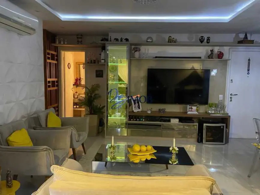 Apartamento com 3 quartos à venda, 101m2 em Rio De Janeiro - RJ - imagem 2 Foto 2 de Apartamento com 3 quartos à venda, 101m2 em Rio De Janeiro - RJ