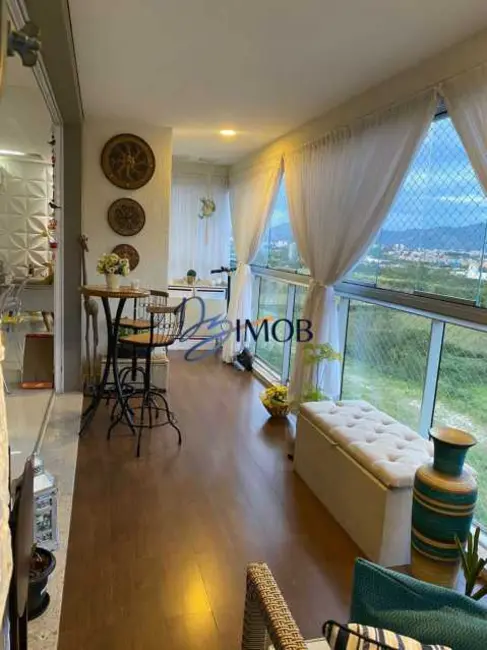 Apartamento com 3 quartos à venda, 101m2 em Rio De Janeiro - RJ - imagem 4 Foto 4 de Apartamento com 3 quartos à venda, 101m2 em Rio De Janeiro - RJ