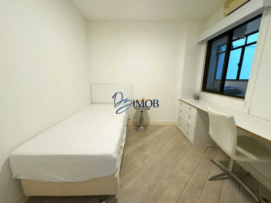 Foto 4 de Apartamento com 2 quartos à venda, 82m2 em Rio De Janeiro - RJ