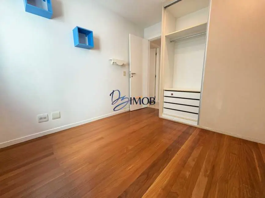 Foto 8 de Apartamento com 3 quartos à venda, 140m2 em Rio De Janeiro - RJ