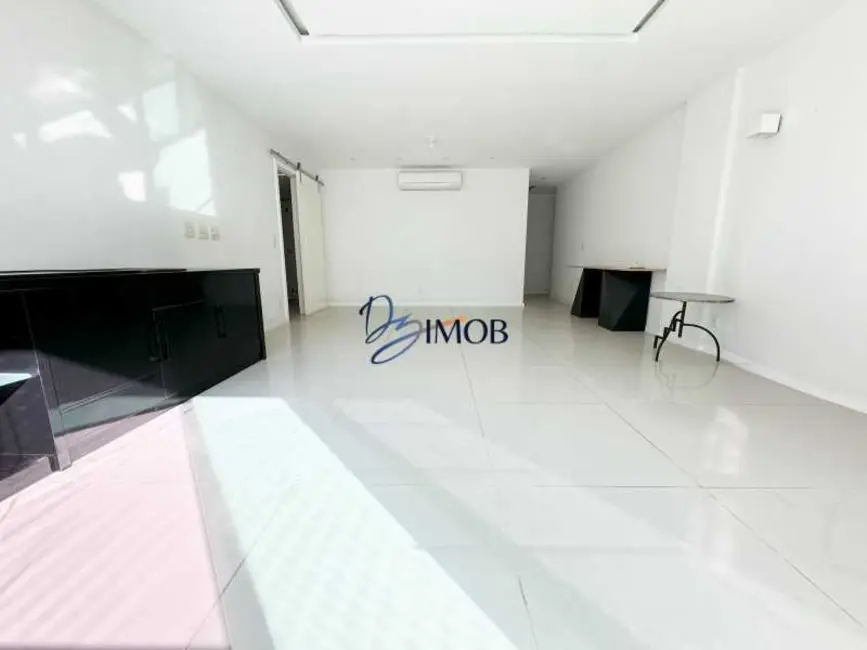 Foto 1 de Apartamento com 3 quartos à venda, 140m2 em Rio De Janeiro - RJ